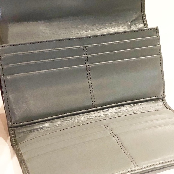 COACH Wallet - Picture 4 of 6